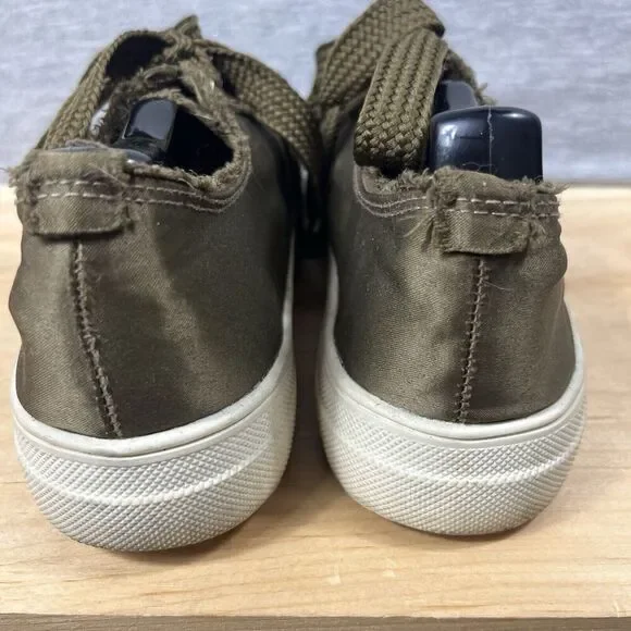 Bebé Sport Womens low Top Sneakers 9.5 Green Embroidered Y2K Inspired Boho - Picture 5 of 8